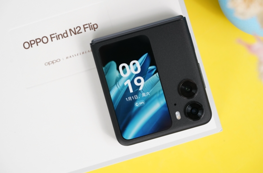 ZOL_Tech's tweet photo. The world's first Android 14 foldable screen phone! OPPO Find N2 Flip receives new version update.
 #Android14 #android14beta #Android13 #iQOO @UniverseIce https://t.co/gKnL8KaRwU