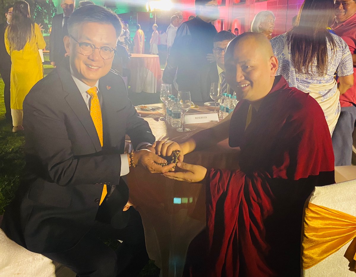RokEmbIndia's tweet photo. On May 10, Ambassador @ChangJaebok1 attended the Inauguration of Exhibition #Buddham #Saranam #Gacchami at the National Gallery of Modern Art and interacted with Minister of State for External Affairs and Culture(@M_Lekhi) https://t.co/DrVUwOMo85