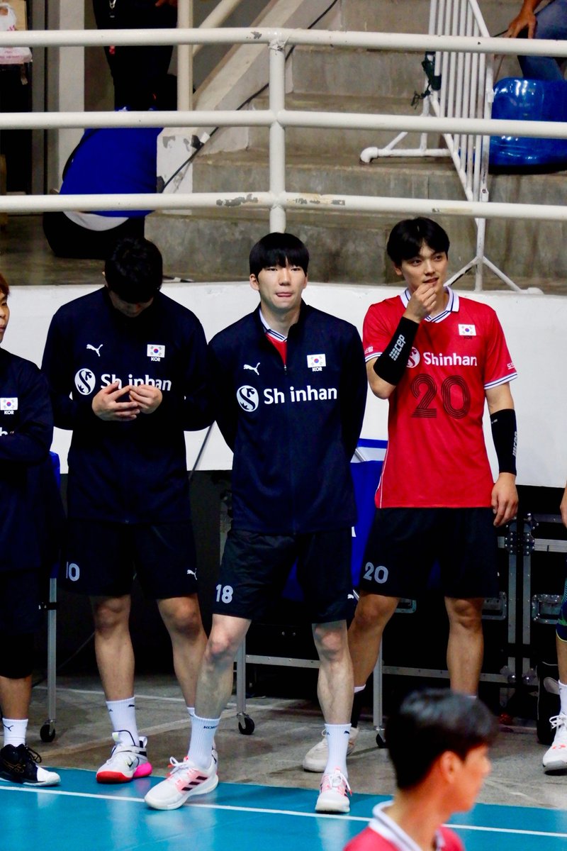 tatiir00m's tweet photo. 😛😃
2022.08.14 AVC CUP for Men
📍Nakhon Pathom, Thailand
#AVCcupformen2022
#heosubong #허수봉
#JoJaesung #조재성 https://t.co/bn8hmJuClm
