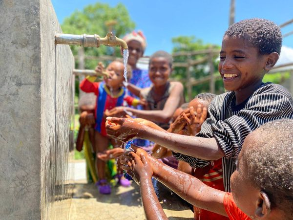EecmyDassc's tweet photo. "The people of our community, who have fought many diseases and suffered from contaminated water and open defecation, are now saying ‘my family has a better life!’ Thank you!”#EECMY-DASSC #Neverthirst
@Halaba , South Ethiopia https://t.co/fj3laWixoj