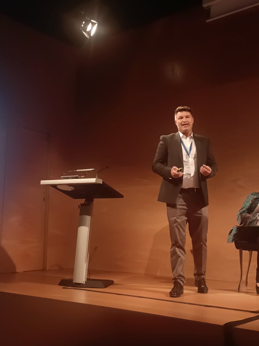 Álvaro Iglesias, Head of Supply Chain and Logistics de @CovestroES, nos explica cómo están usando el CO₂ como materia prima para fabricar polioles #AportandoValorAlCO2