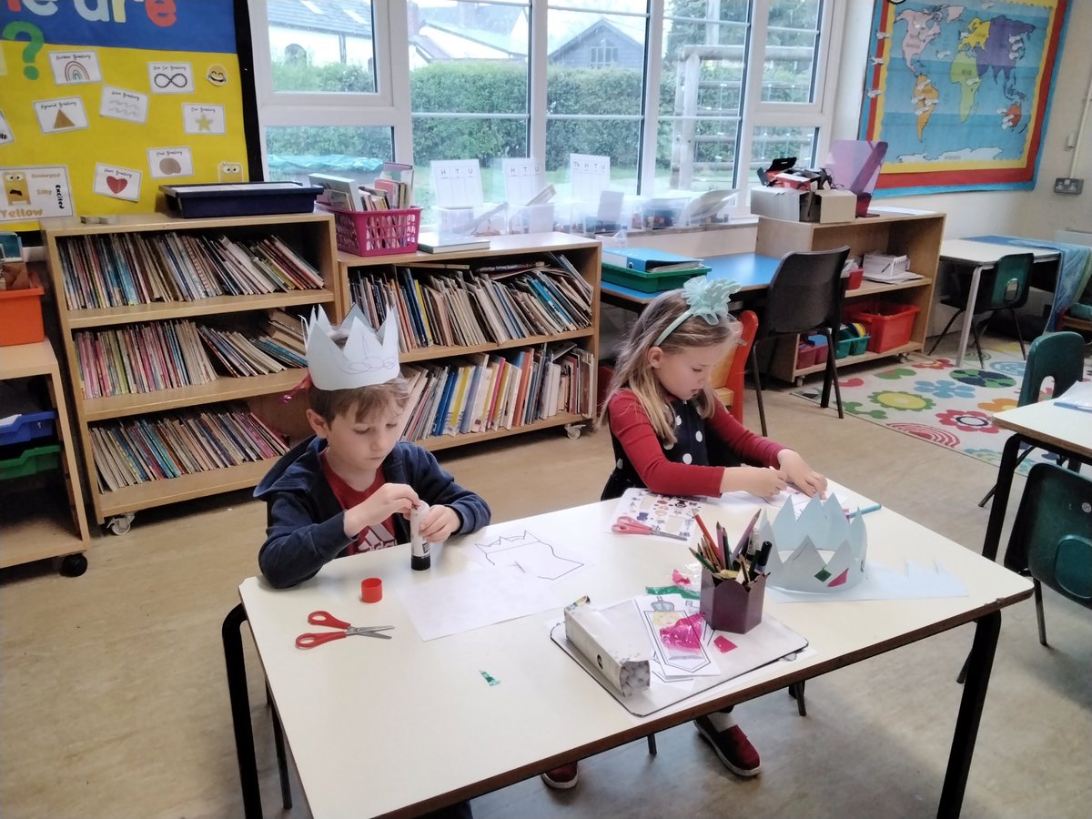 BCEVCPSquirrels's tweet photo. Squirrels had so much fun learning about and celebrating the Coronation today! https://t.co/qJHnmd5fwZ