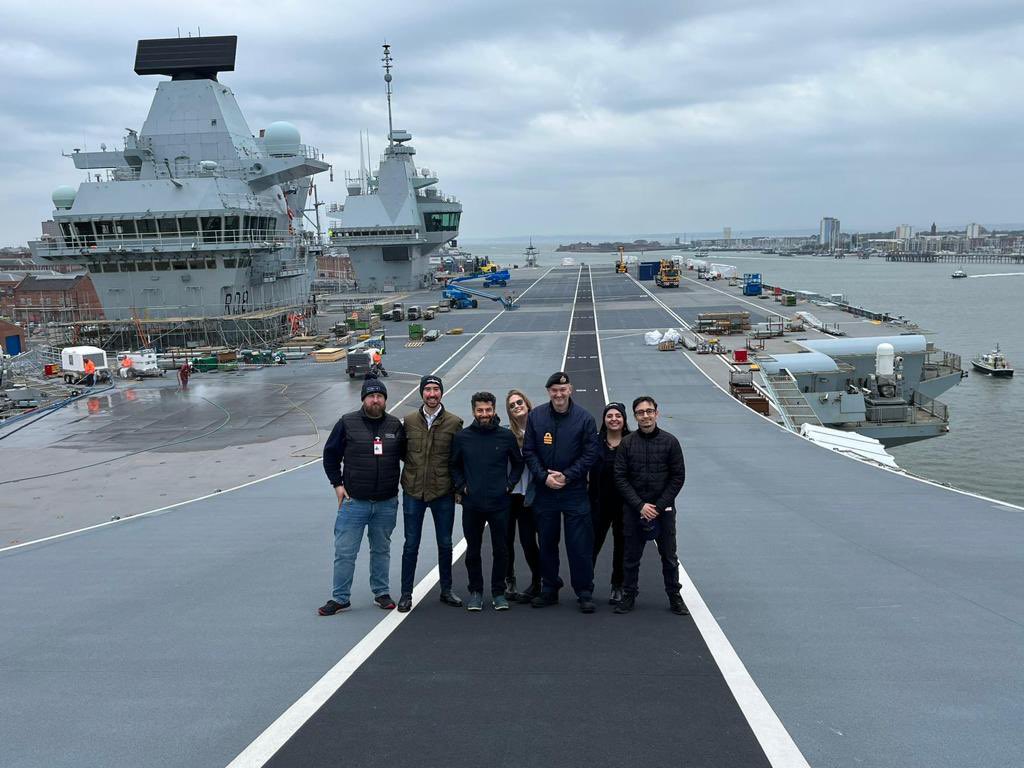 HMSQNLZ's tweet photo. @HMSQNLZ has had an exciting time hosting the Defence Innovation Unit on board. We’re looking at novel ways to improve our individual and operational output. 
 @PUBLIC_Team 

#FlagshipInnovation https://t.co/G99VxVXfLr