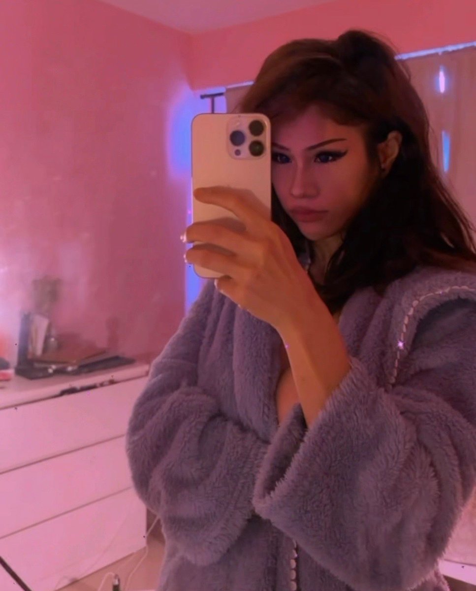 canigetalaserwhip ꒦꒷꒦꒷꒦ on Twitter: "📸😠"