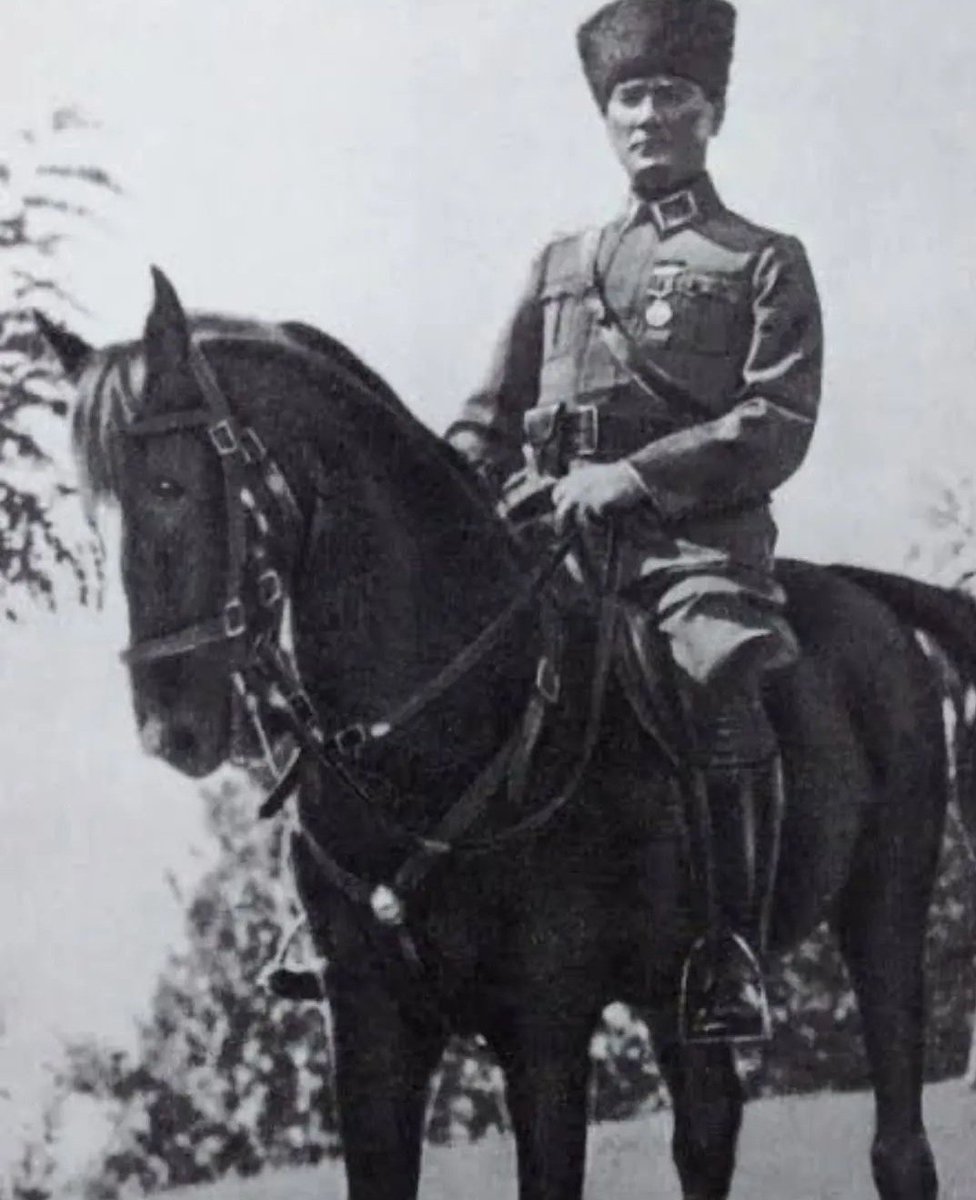 NevinA_D5's tweet photo. "Geldikleri Gibi Giderler!"
#ATATÜRK🇹🇷
#SanaSözBaharlarGelecek
#ilkTurdaBayKEMAL https://t.co/8CuYpBHLfW