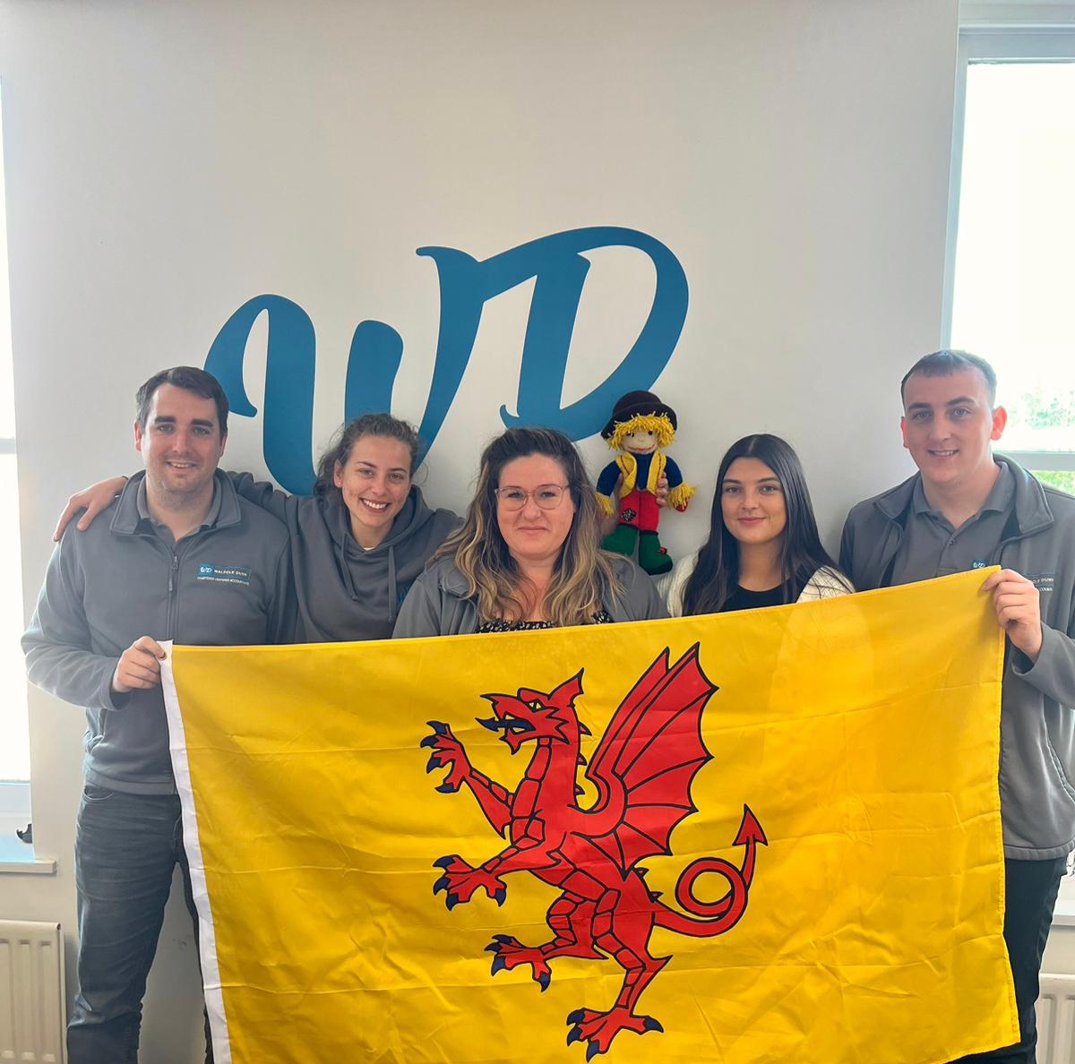 Happy #SomersetDay from #teamWD! Great to see so many posts flying the flag for King and County, and #SomersetDay trending in the UK. Let us know how you’re celebrating your county today!

#somerset #taunton #somersetday #flyflag