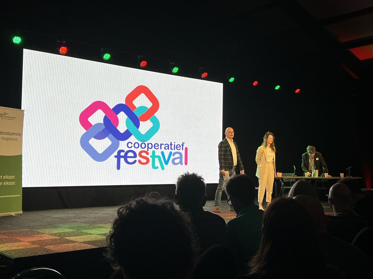 “In tijden van crisis ontstaan er meer  coöperaties” zei Willem Foorthuis. Zij bundelen vanaf vandaag verder hun krachten op het coöperatie festival in Hellum. Vanuit Groninger Dorpen de verbinding met alle vormen van dorpsdemocratie. unive-noordnederland.nl/cooperatief-fe…