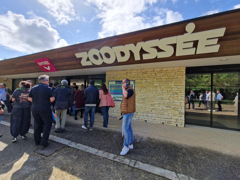 pybureau's tweet photo. "Mieux connaître pour mieux protéger", telle est l'ambition de #Zoodyssée, parc zoologique créé en 1973 au sein de la forêt de #Chizé. Depuis 2018, le parc déroule 9 Odyssées invitant à une épopée animalière et paysagère, à la découverte de 800 animaux. #AFDPZ @DeuxSevres https://t.co/JrY0du7Qkn