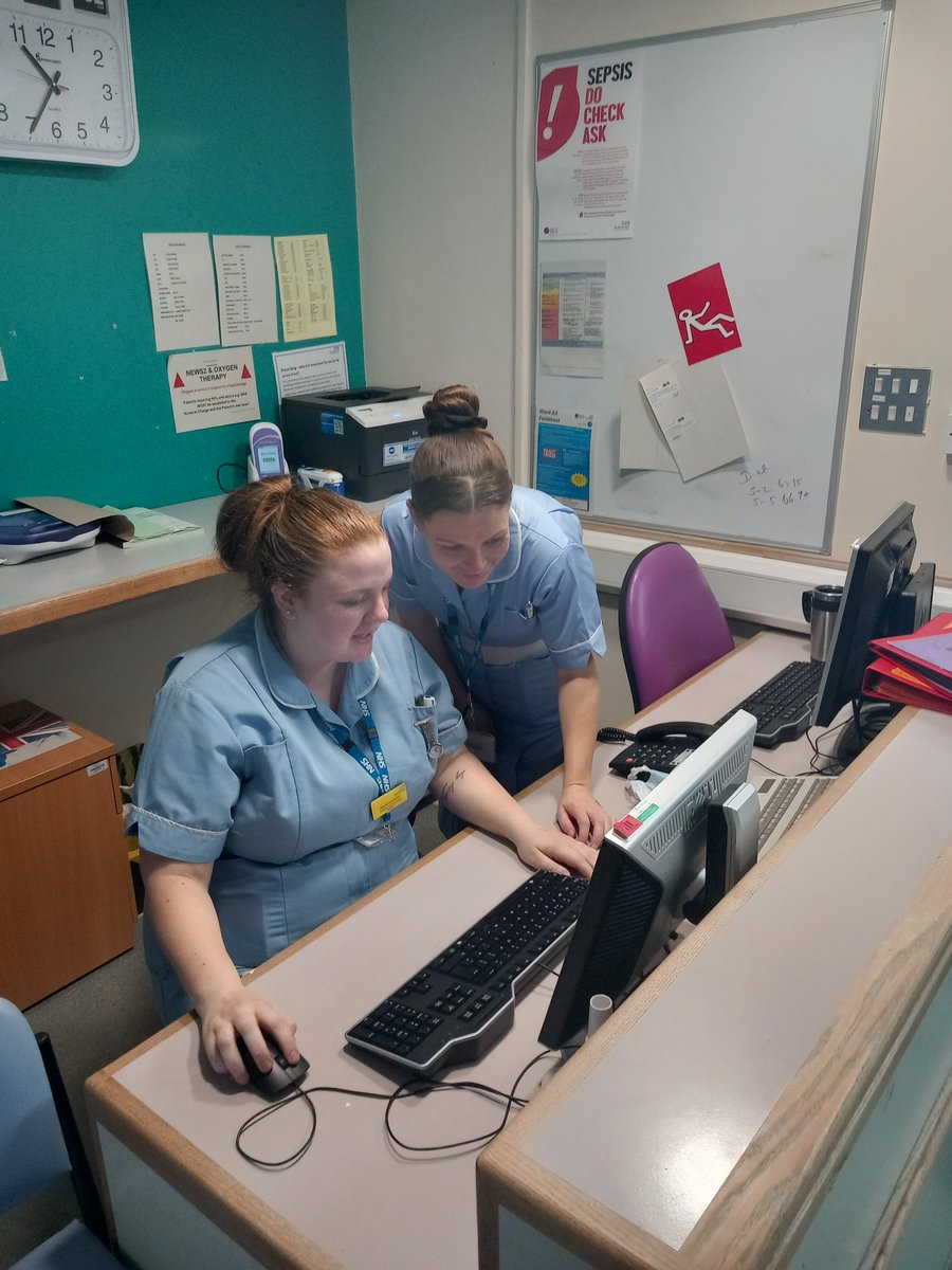 EveHopkinson1's tweet photo. Our pastoral healthcare Support Worker Kerry, building relationships with colleagues and a supporting with systems.
#wearehcsw #TRFT https://t.co/jrQyrTreTr