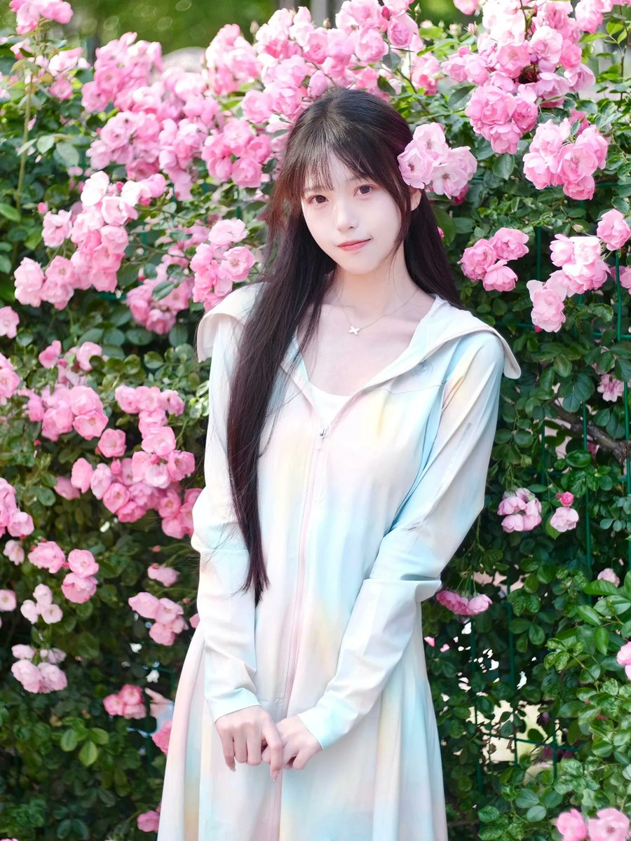 愿以后的你：穿自己喜欢的衣服，和不累的人相处，和所有喜欢的一切在一起，过想象里的一百种生活。