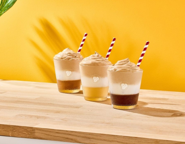 Summer has arrived at Costa Coffee with our new whipped coffee range. Choose from Caramel, Vanilla and Chocolate 🧡💛🤎

#costacoffee