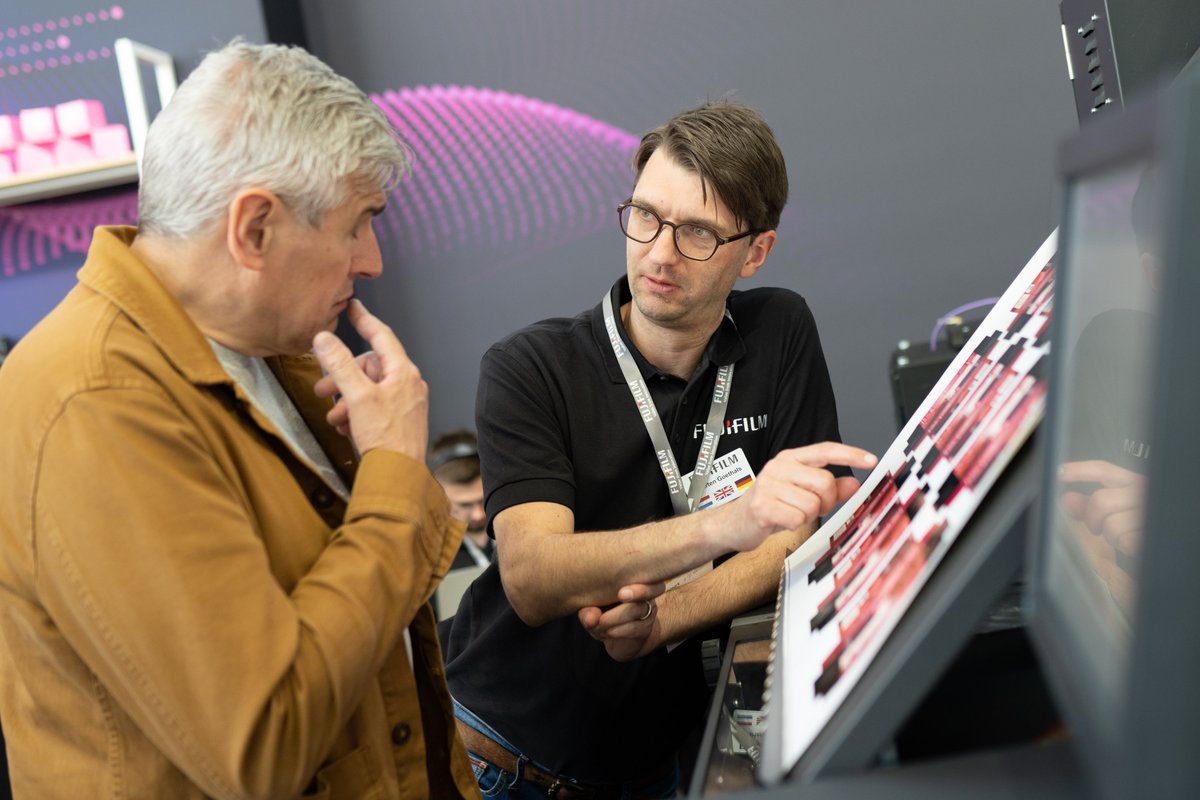 Visitors to this year’s Interpack Event in Düsseldorf experienced how Fujifilm is combining expertise in the latest digital print technologies with an analogue heritage, while demonstrating a leading commitment to sustainability.   
Discover more print-emea.fujifilm.com/resource/artic…