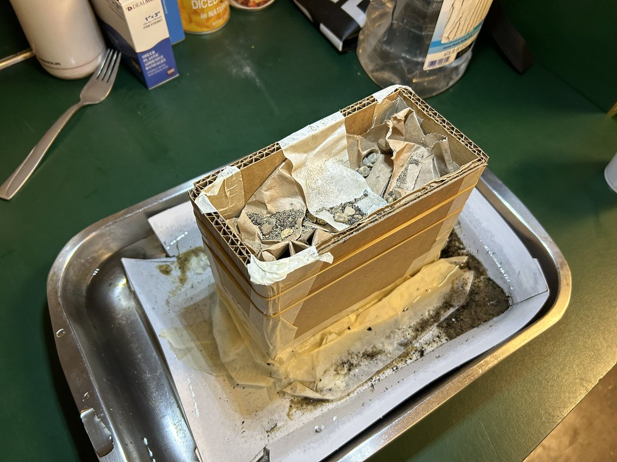DRSKRES_SDT's tweet photo. Engineers at work! Our 4th graders designed and tested flood barriers to prove effectiveness #CMESpride #STEM @MCPS_Science @AP_ClopperMill https://t.co/0NQY9Urtsw