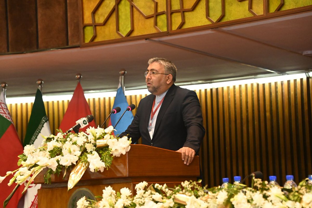 𝗕𝗿𝗲𝗮𝗸𝗼𝘂𝘁 𝗦𝗲𝘀𝘀𝗶𝗼𝗻 – 𝗜 ⬇️
Mr. Abolfazl Amouei MP-Member of the National Security and Foreign Policy Committee of Parliament of Iran 🇮🇷,congratulated <a href="/NAofPakistan/">National Assembly 🇵🇰</a> on the Golden Jubilee of Pakistan’s #Constitution1973 . He appreciated the warm hospitality of