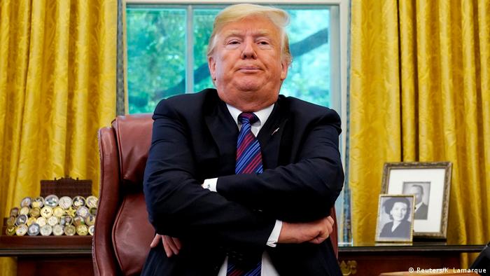 Before long #DonaldTrump will write a book: #MyBattle. He will be elected as Plenipotentiary. #MyBattle will be a standard item in every American household. Couples who get married will compulsory be issued with a copy of #MyBattle <a href="/rossenaar/">Arnout-Jan Rossenaar</a> @markodraisma