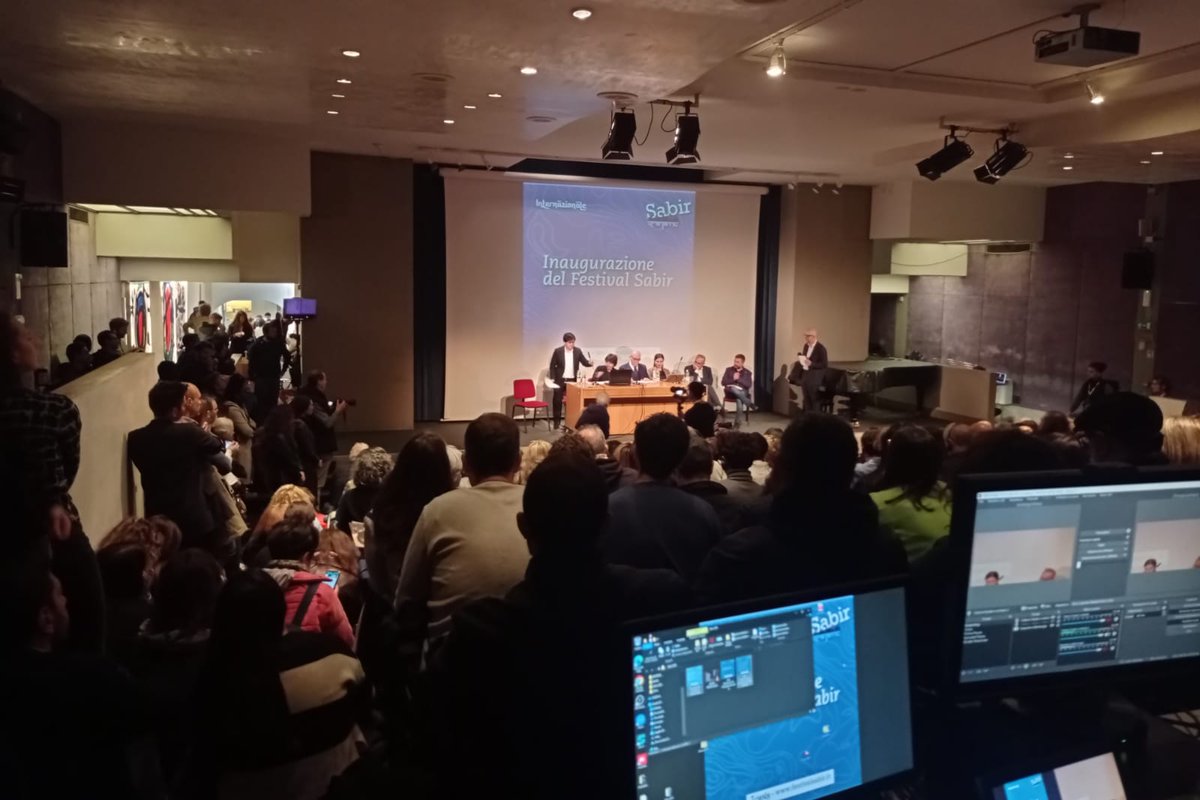 Parte oggi a #Trieste, per concludersi il 13 maggio, la IX edizione del <a href="/FestivalSabir/">Festival Sabir</a>, evento diffuso e spazio di riflessione su culture mediterranee nei luoghi simbolo dell'Europa. “Libertà di movimento” il titolo scelto per questa edizione. Info qui 👉bit.ly/44uEY1Z