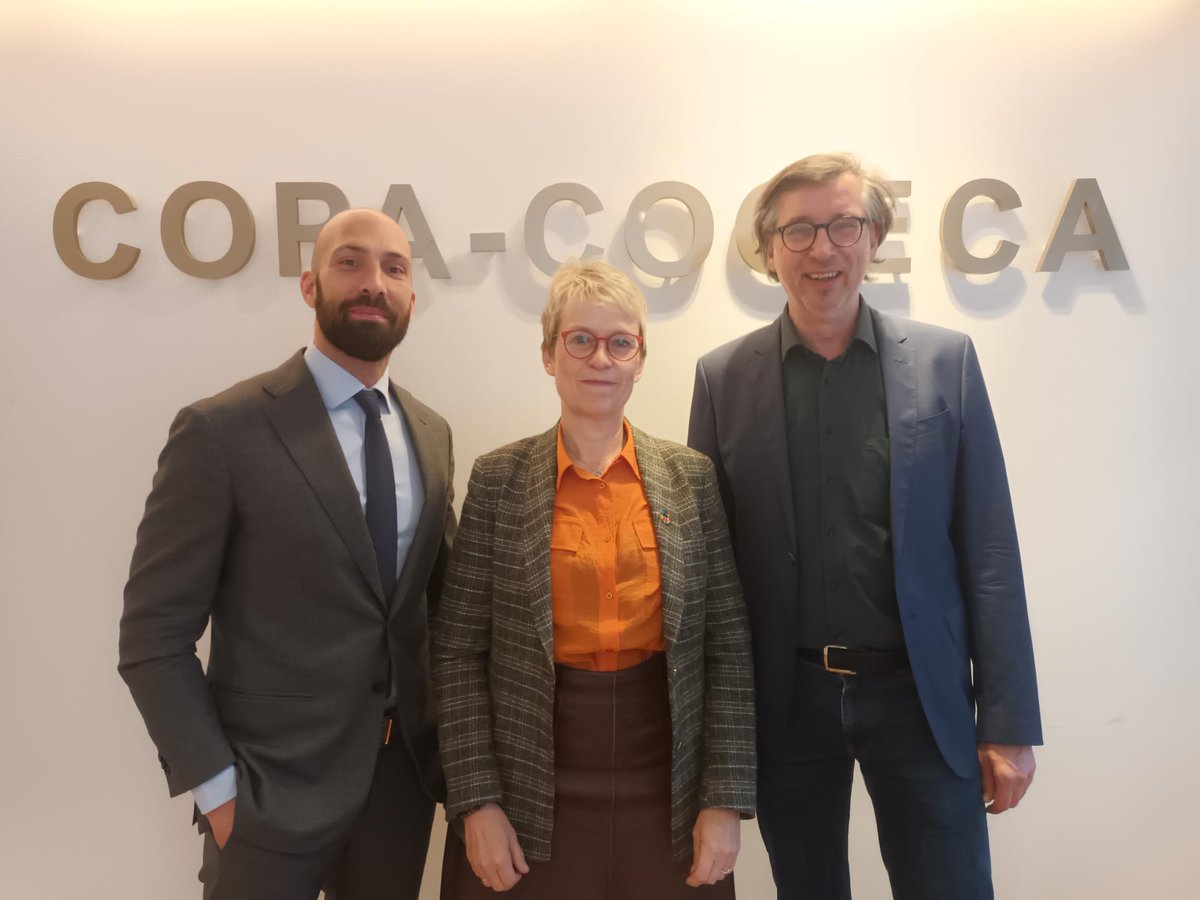 COPACOGECA's tweet image. Congratulations to @LoneAndersen7 🇩🇰 (@spisekammeret) for being re-elected Chair of the Organic Working Party! 

Congratulations also to Emilio Fidora (@Confagricoltura) and Dr. Wolfram Dienel (@Bauern_Verband) for being re-elected as Vice-Chairs!👏