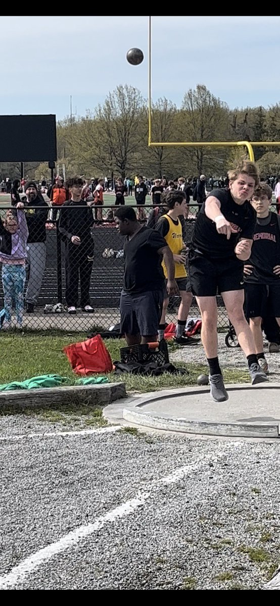 CooperRusso5's tweet photo. Track Season comes to an end this week, it was a fun first year, and a great season! Thank you to all my coaches for their time and help working with me.
@prayner6 @missbateymentor @ben_yano @mentorMMSsports @MentorMemorial #OnceACard #CardsCompete #TheStandard https://t.co/8nW2MYfaQV