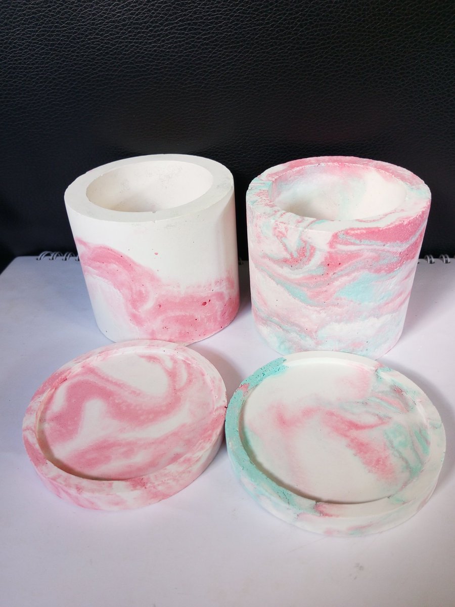 craftsyke's tweet photo. Colorful handmade concrete planters/holders, trays, and coasters. 

#concreteholder #concreteplanters #candleholder #candles #coasters #concretecrafts #homedecor #concretedecor #succulentplanter #trinkettray https://t.co/67RIUbuV4W