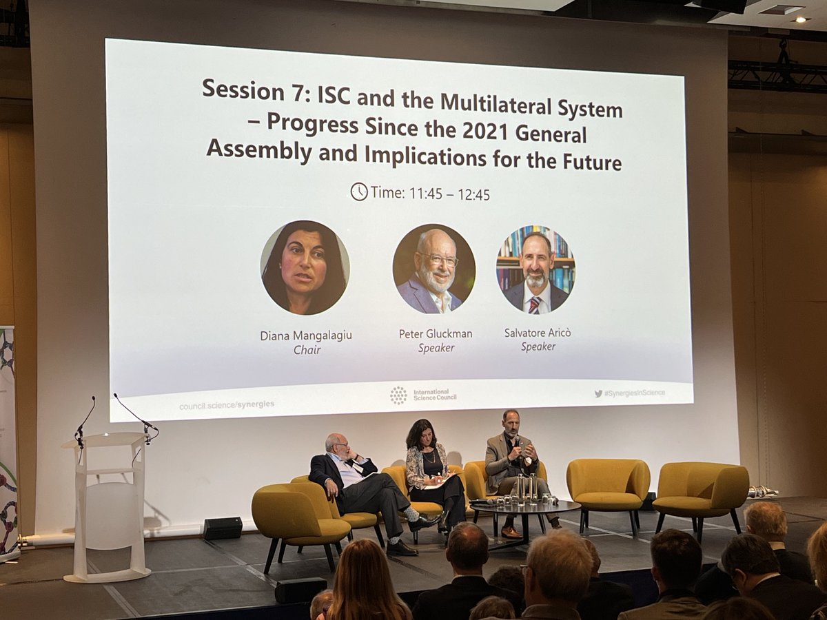 monsoon0's tweet photo. Day 2 of the @ISC meeting has touched upon immensely interesting topics. Here we are hearing about science policy at a high level & anticipatory insight from @PeterGluckman & @SalvatoreArico_ alongside Diana Mangalagiu #SynergiesInScience https://t.co/KYgzVXoEf4