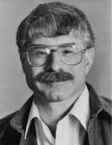 Happy birthday to Arnold Lobel, who created the lovely Frog and Toad as well as other children's classics such as Mouse Soup and Owl at Home. May his memory be a blessing. 

"Arnold was the best friend anyone could ever have. He was loyal, loving, forgiving."