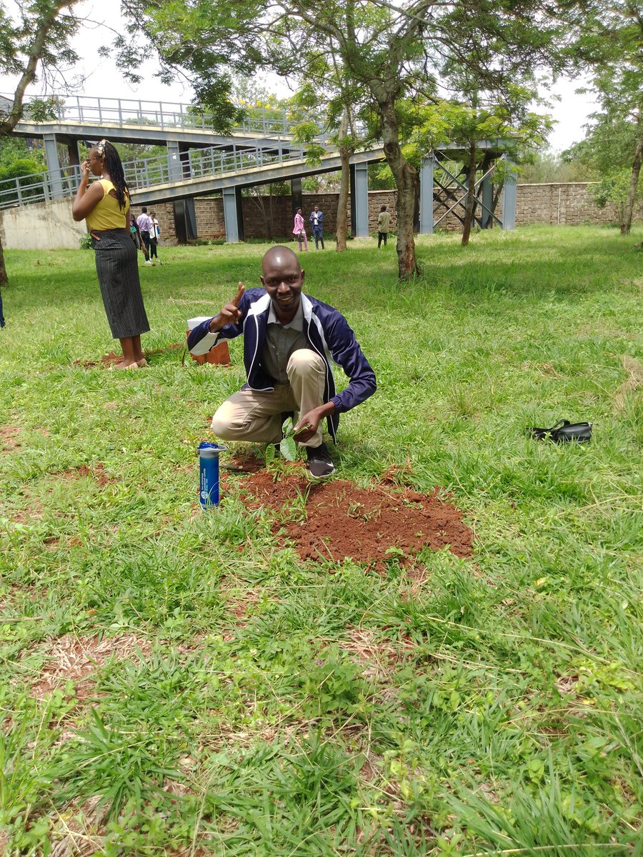 Honoured with a tree planting at @KenyattaUni courtesy of #Dow and @YALIRLCEA just off the rail crossing into Nyayo Hostels gate to the left🤗

#YALIhomecoming, #YALITransformation  #YALIimpact.