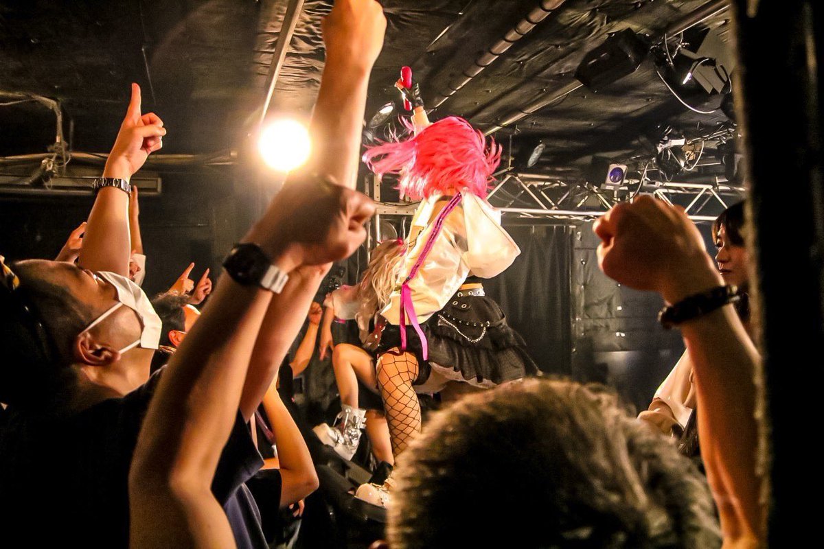 MyLittleDevil11's tweet photo. 4/21(金) My Little Devil始動ライブ 
長妻さん( @8888Kn )にお写真撮っていただきました。
ありがとうございました。

#マイデビ始動ライブ
#マイデビ始動ライブ0421 https://t.co/CqlbySOZHh