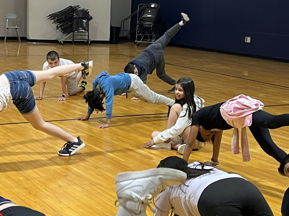 Thank you Mrs. Bonnell for the Yoga and Mindful Meditation class.  It was a great way to start our day!🧘🏽‍♂️ <a href="/SNIS_CT/">Sarah Noble School</a> <a href="/SNISWalk/">SNIS Walking Project</a> <a href="/MrsCBonnell/">NMPS K-5 STEM Teacher 🤖💡🔎</a>