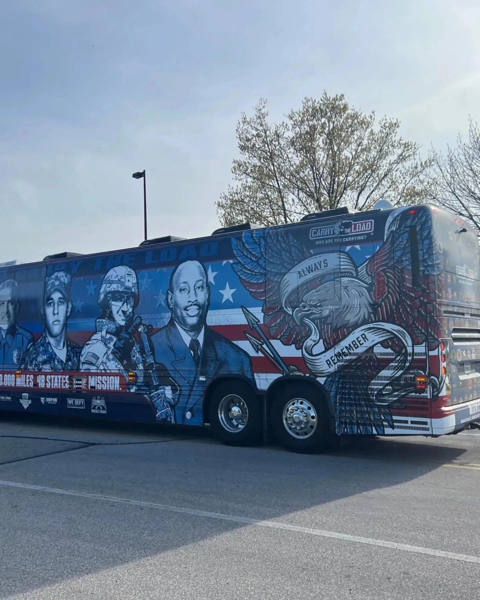 officialnosmsc's tweet photo. Huge S/O to our brother Dirty Red (Dallas Chapter) for his continued yearly journey of walking #CARRYTHELOAD bringing true meaning to what Memorial Day is about. S/O to the #milwaukeechapter on walking themselves in support! #officialnosmsc #numberonestunnas #twowheelsonelove https://t.co/N3R73NV0jk
