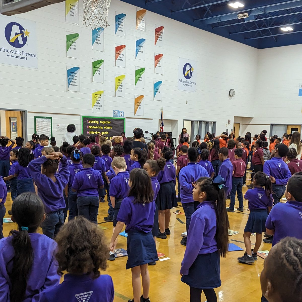 With this week being #TeacherAppreciationWeek, I started the morning off at Seatack Elementary with @norfolkalphas to thank all the staff for their commitment to the students and the community, and to greet the students as they started their day. 🤙 

#AimHighVB