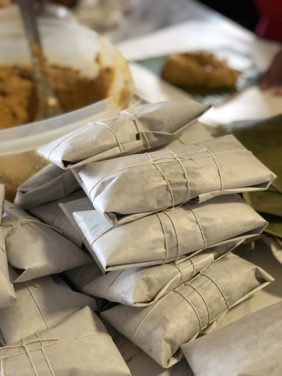 britxmp3's tweet photo. HEY GUYS IT WOULD REALLY MEAN A LOT TO ME IF YOU GUYS RETWEET THIS. my mom is making puertorican pasteles for $35 a dozen. if you guys know anybody that’s interested please DM me for more info. this is in the south florida area! these are amazing &amp; they take hard work! 💛 https://t.co/aoXtDZDsQZ