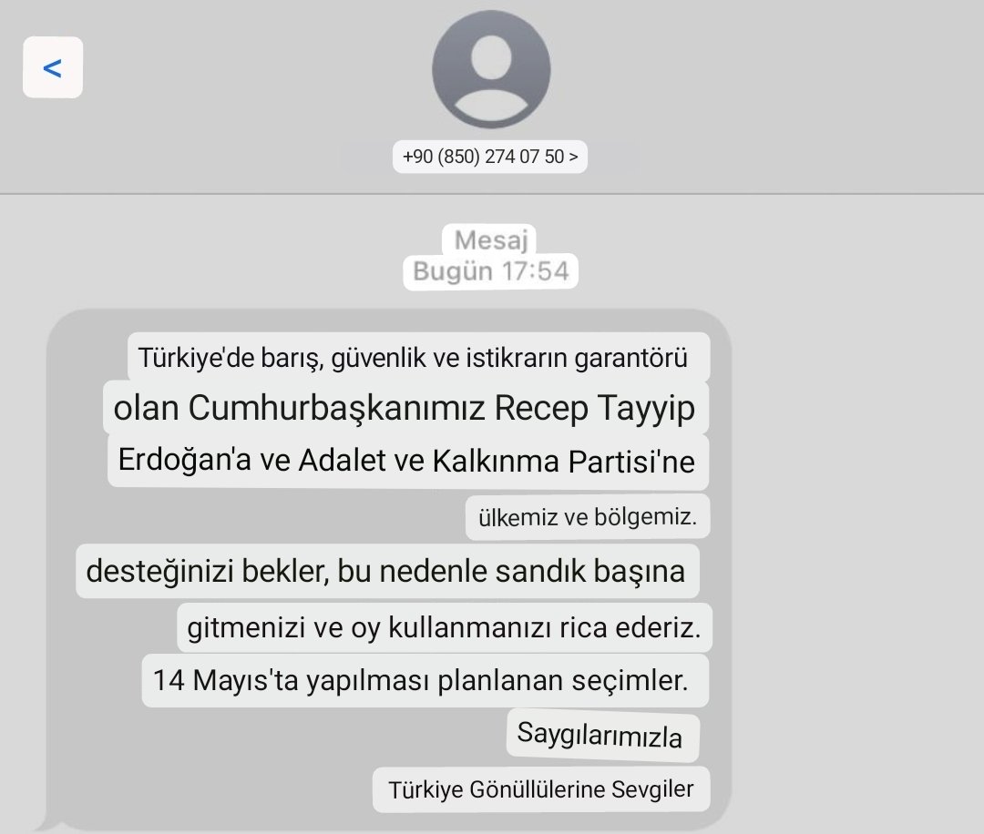 Az önce, seçimlerde oy kullanacak tüm Arap kökenli şahısların telefonlarına bu SMS gönderildi. 14 Mayıs'ta Erdoğan'a ve AKP'ye oy verme çağrısı yapılıyor. Bu bilgiler yalnızca devlet kurumlarında var. Devletin imkanlarıyla Araplar'dan oy isteniyor.