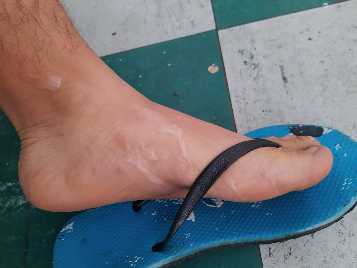 rasecsmc's tweet photo. Quieres ver cómo me vine en mis pies 🥵👣
#rt y #followme y te lo mando al #DM privado https://t.co/NyZuT4U9gx