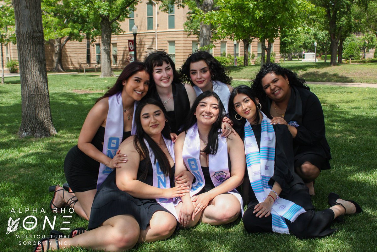outnx's tweet photo. Only a few more days before we have to say goodbye to these butterflies🦋 Congratulations to everyone graduating this weekend! We are so proud of you all!🤍 https://t.co/7vGDaod2Vz