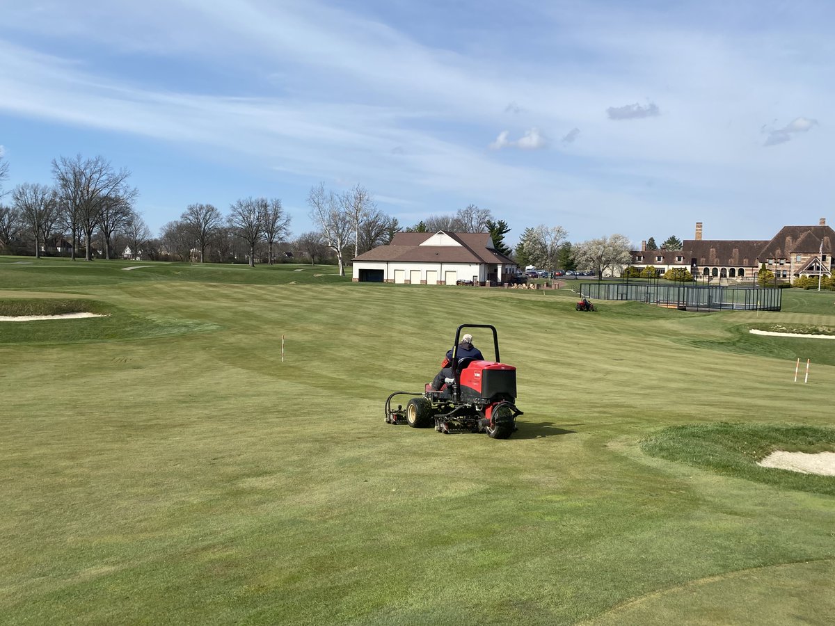 GCImagazine's tweet photo. Reflecting on progress. 
How a club inside the limits of a major Midwest city is restoring and revealing special golf ground. 

@ToroGolf #EnduringGreatness

https://t.co/fZmvQpEOmT https://t.co/iPLwGyamUg