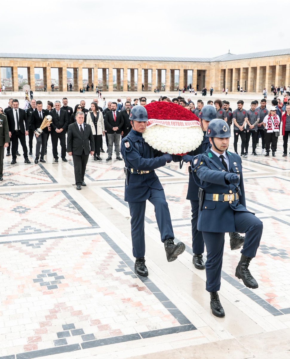 Şampiyonluk Kupamızı Ata’mızın huzuruna getirdik 🇹🇷

• Kupamızla Anıtkabir’e bir ziyaret gerçekleştirdik. 

• Başkan Vekilimiz ve İcra Kurulu Üyemiz Veysel Bilen Anıtkabir Özel Defteri’ni imzaladı