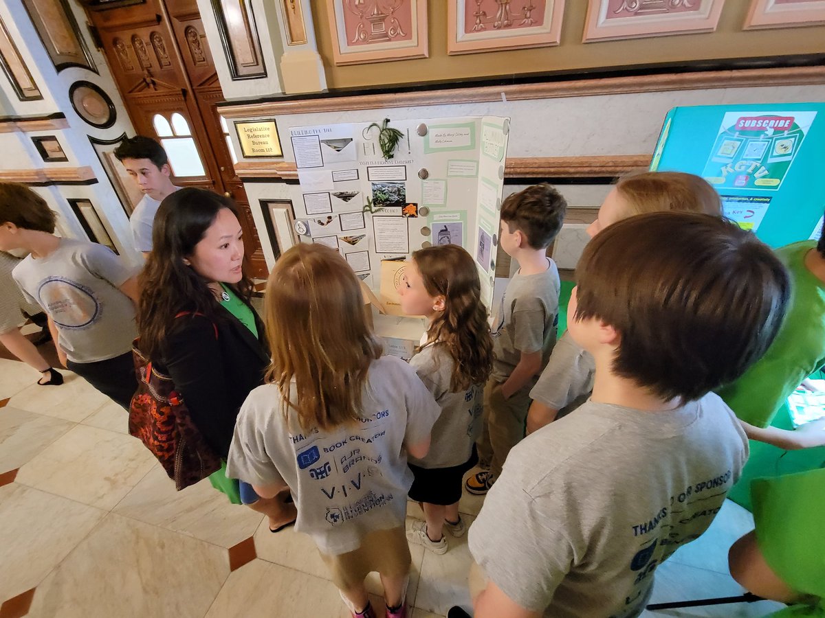 mcdonough_greg's tweet photo. @lfcds1888 presented at @ideaillinois Student Advocacy Day on using technology to sustain our environment yesterday. A huge thanks to @BobMorganIL and @jyangrohr for meeting with our students! https://t.co/mSKowWwgUc