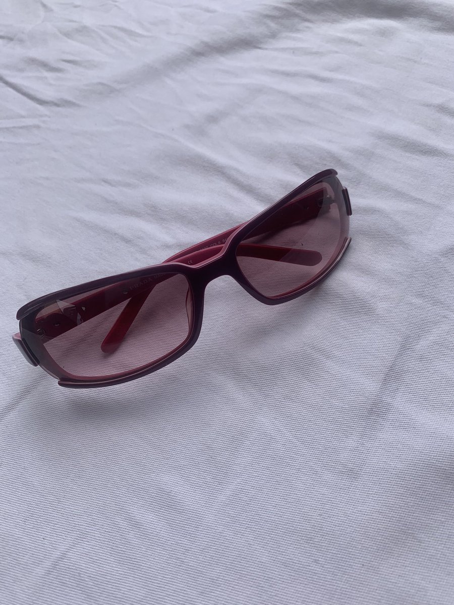 seventy2thrift's tweet photo. Vintage prada sunnies

Price: #3500

@_DammyB_ https://t.co/JyLzMpIBYI