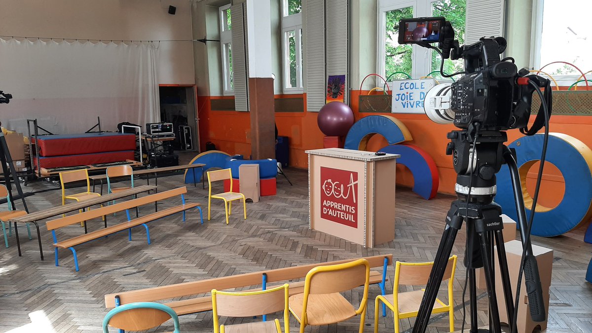 HHollederer's tweet photo. Plateau de l'émission qui démarre à  18h30 sur l'école Joie de Vivre #Strasbourg #immersion @AAuteuil https://t.co/jRdK27YOxn