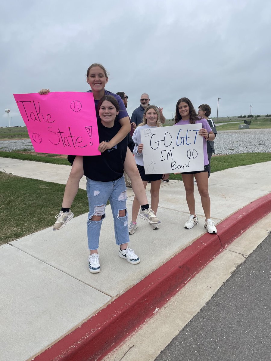 perry_schools's tweet photo. Good luck to PHS Baseball in the first round of the state tournament today! ⚾️ #takestate #perryok #okpreps
@PerryMaroonBSB https://t.co/wwTefr8dZ4
