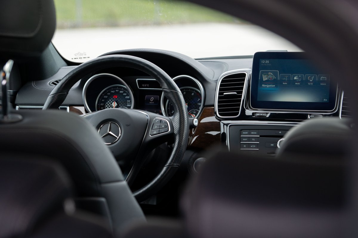 This vehicle boasts a powerful engine with 362 horsepower and 384 pound-feet of torque, which is further enhanced by the inclusion of a standard nine-speed automatic transmission and 4Matic all-wheel drive. #AMG #GLE43Coupe #MercedesBenz