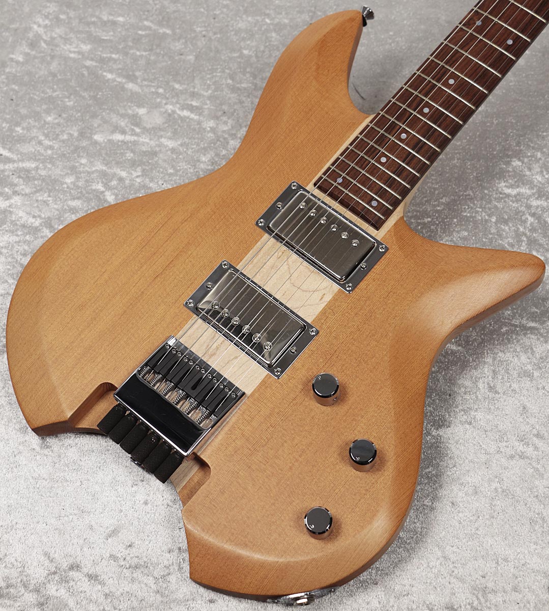 1484_shinjuku's tweet photo. 【1階中古エレキNEWS】
#WINGINSTRUMENTS FG-6DFB-PZ!!
2ハム+ブリッジ駒ピエゾピックアップを備え、ヘッドレスギターでロックからアコースティックなサウンドまで鳴らせる便利なモデル!!
ピエゾは3弦を新品に交換していますが、演奏性良好です。
https://t.co/ZaHiDDM1Fk https://t.co/om5lyJI2Ee