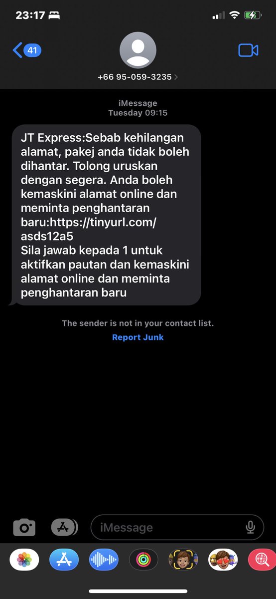 syaWIjid's tweet photo. @Nadia_Nazir Kena jugak tapi link tu tak boleh tekan . So bijaknya saya masa tu , depan ada pc . Type balik link tu 😅😅 . Tapi risau dia hack pulak pc kerjaaa aku 😭😭😭 https://t.co/gOx5xQppMP