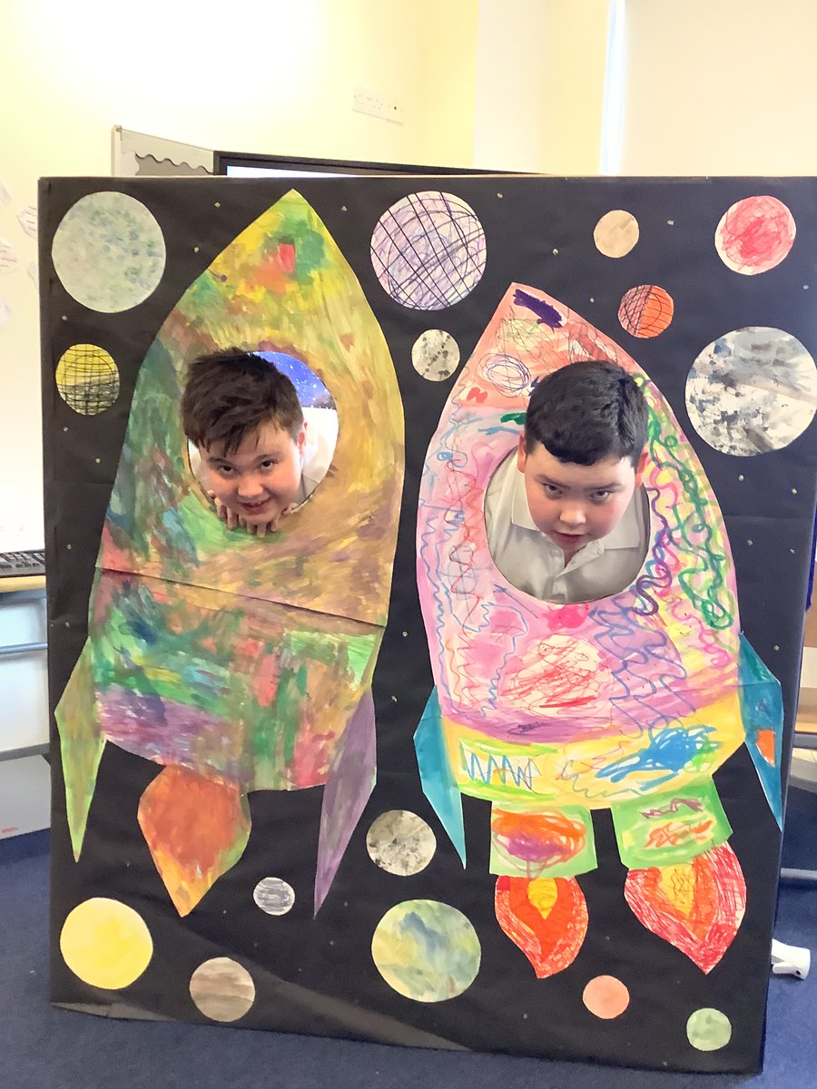 AlloaEASN's tweet photo. loads of fun in art today for Mrs Ls class. Thank you Miss Barr for helping to create our rockets. They are very loved. @alloa_artdept @NMSEngage @NatGalleriesSco @ESA__Education @spacegovuk https://t.co/3pndrkflmM