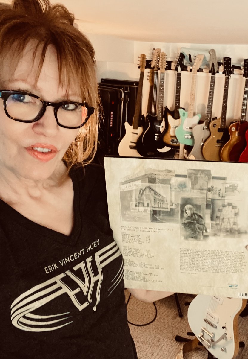 MaryLeeKortes's tweet photo. In my new @erikvincenthuey tee loving the new review from @thealtroot of #mynewalbum ๐ "...quite simply, spectacular." I agree. https://t.co/gVcum1tmk5 #thealternateroot #erikvhuey #thesongsofbeulahrowley #themusicgotmehere #americana #depressoinera #singersongwriter #bobdylan https://t.co/SBg2zgUbYa