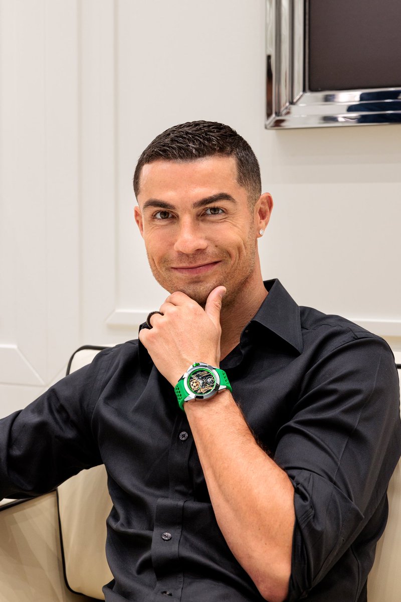 Cristiano's tweet image. Excited to visit the new @_Jacobandco boutique in Riyad, Saudi Arabia! Thank you Jacob Arabo for the warm welcome.