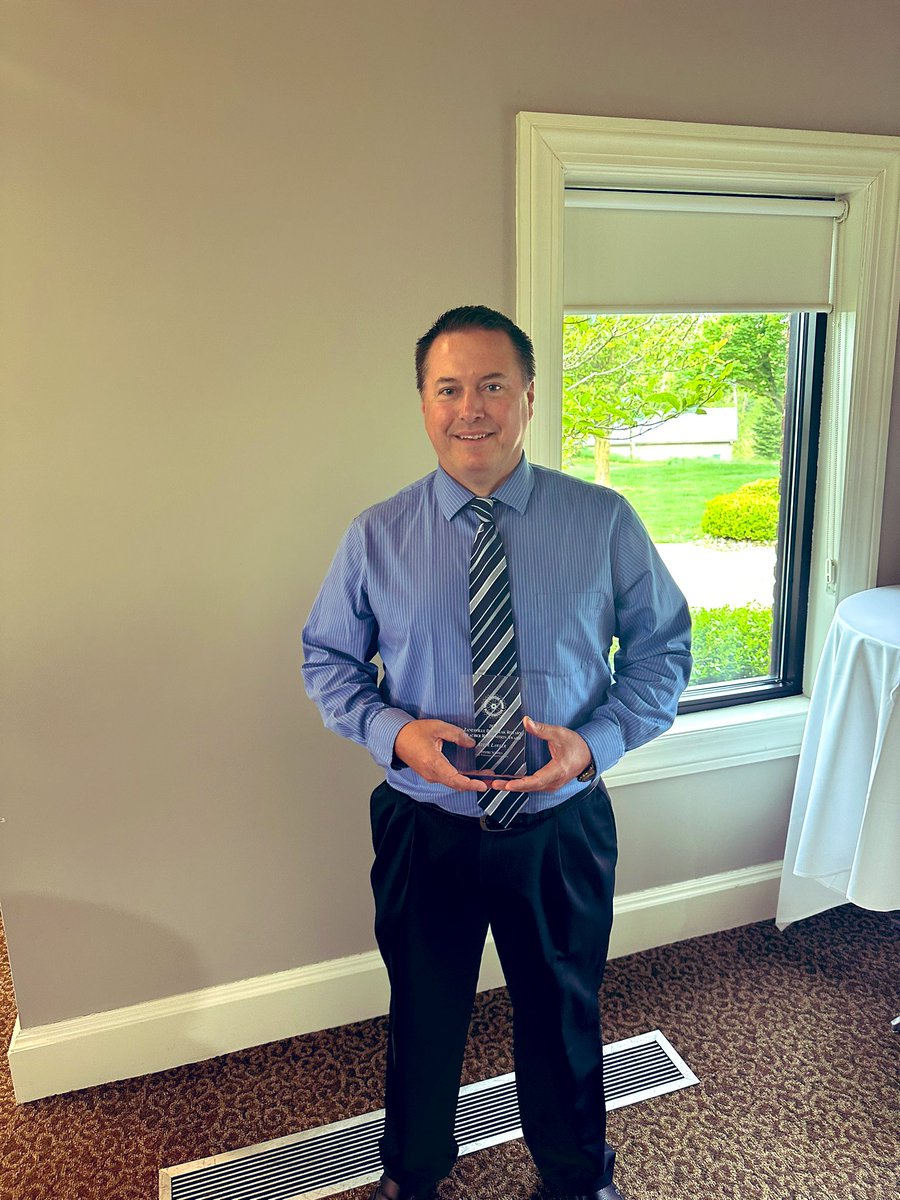 FoxfireK12's tweet photo. Congrats to our very own Mr. Lawler who was recognized as a recipient today as the Rotary Distinguished Teacher of the Year. Well deserved honor for a fantastic teacher who has been impacting lives at Foxfire for the past 18 years. 👏🏻👏🏻👏🏻👏🏻 https://t.co/u7tnBM7pGO