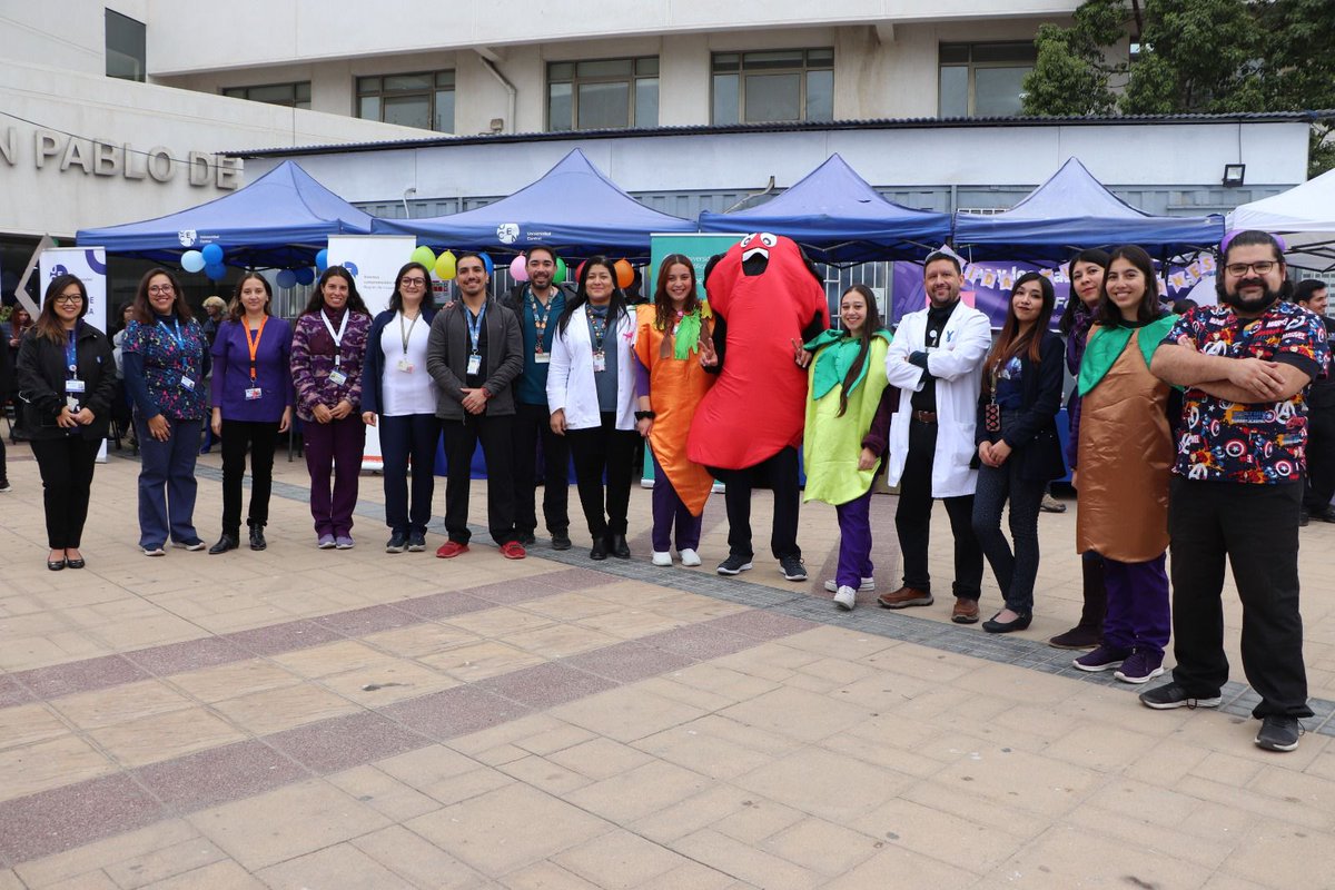 UCentral_RC's tweet photo. Enfermería y Nutrición y Dietética de @Facsalud_UCEN participan en la Feria Saludable del Día Mundial del Riñón en @HSPCoquimbo 👏
La organización fue en conjunto con el Comité Nefrológico y Unidad de Hemodiálisis del Hospital y otros centros formadores. #ucen #diadelriñon https://t.co/eEeXBvUsq1