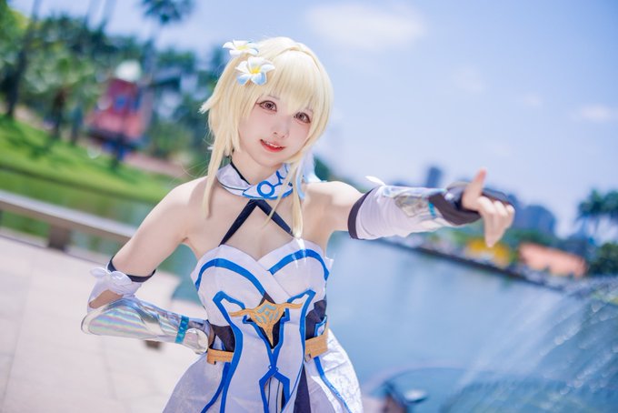 Twitterのコスプレ画像3