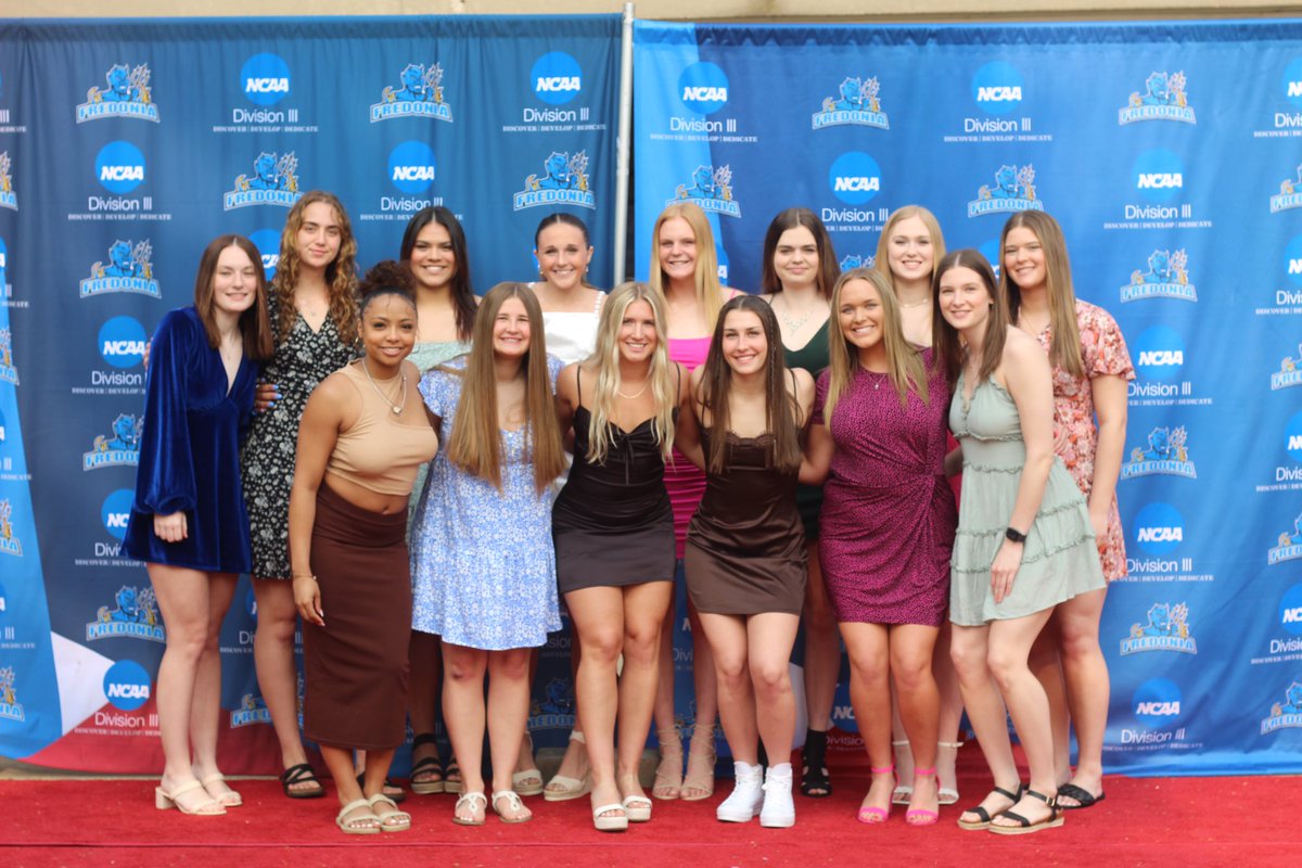 FredoniaWHoops's tweet photo. Always proud of this amazing group of young ladies… thank you for your hard work, dedication and smiles! #FSUKnow 💙 https://t.co/pKg239Nl7N